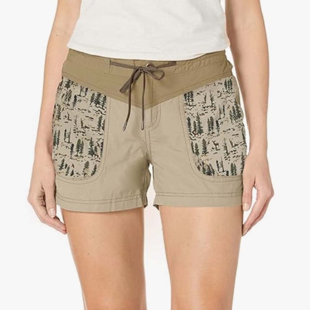 Columbia Women's Khaki and Olive Cargo Shorts